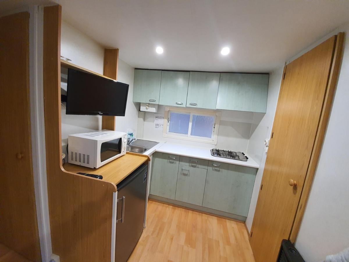 Bungalows Conca De Ter บิลายองกา เด แตร์ ภายนอก รูปภาพ